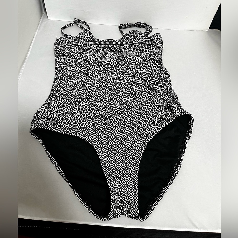 DKNY Monochrome Patterned Swimwear - Picture 2 of 9